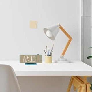 UMI 7.3” Réveil Digital avec Projecteur